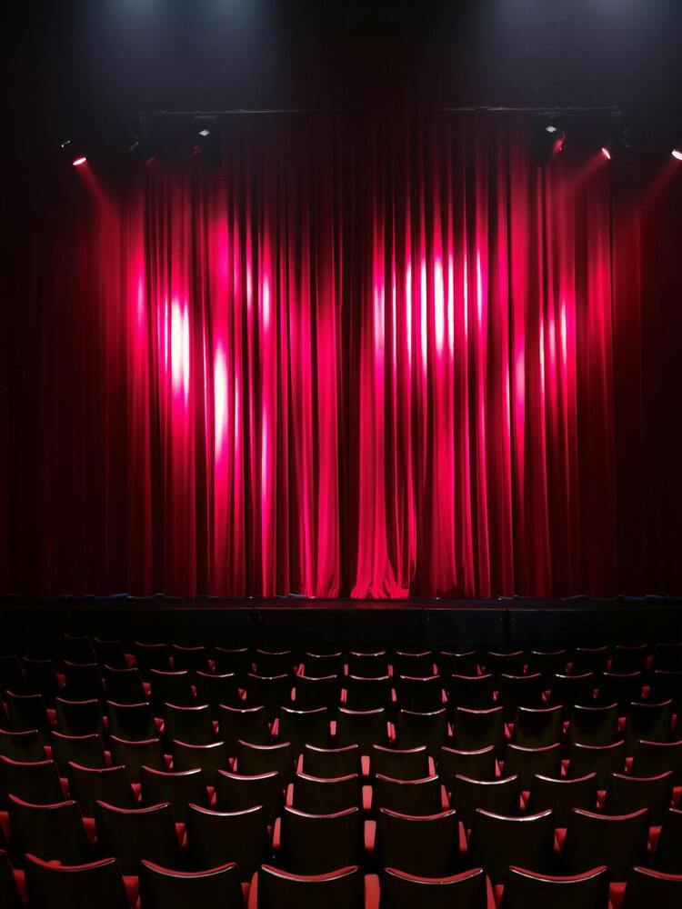 Auditorium Center Glide Traveler Curtain System