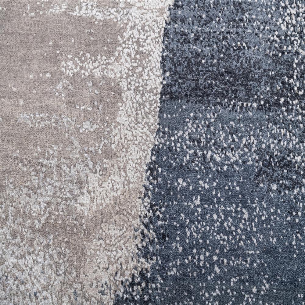 Har 117    9x12  Wool/silk - Advantage: Keeping Warm