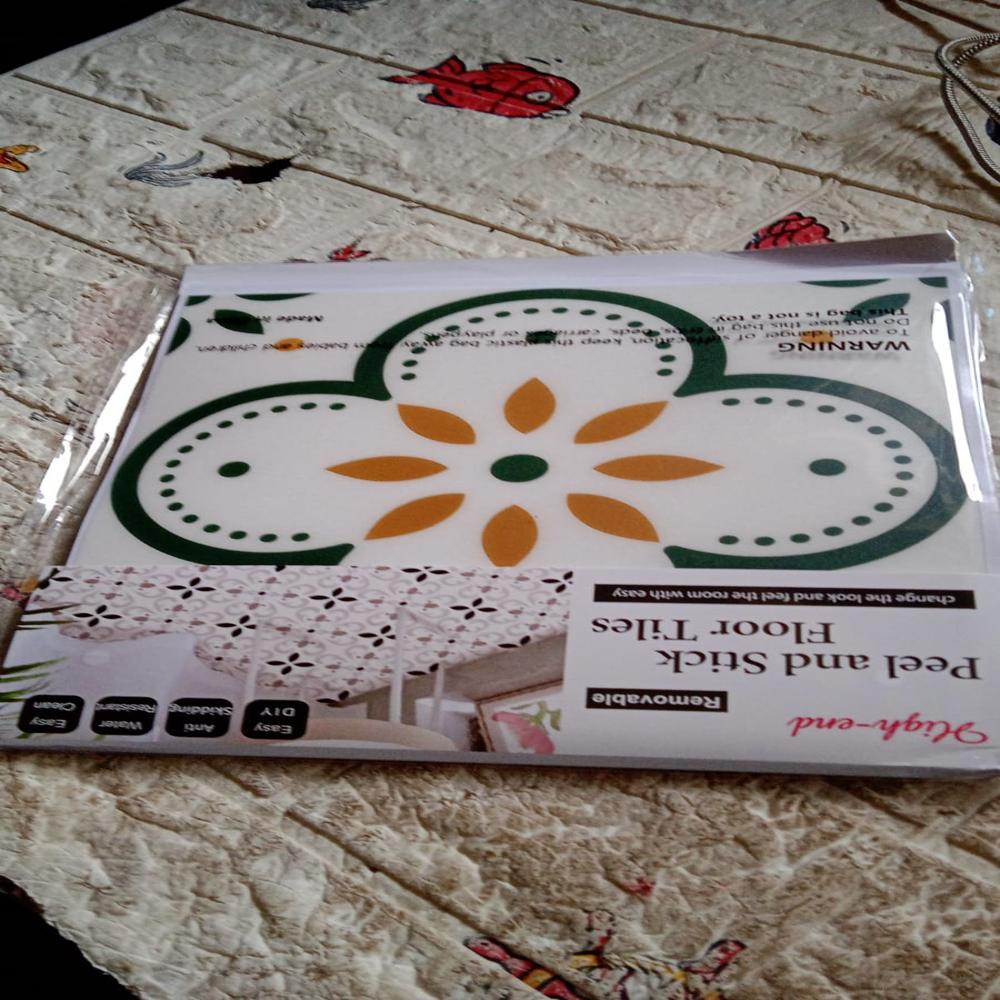 Peel and Stick 8,8 Inch Floor Tiles for Kitchen & Bathroom (10 Pc Set)