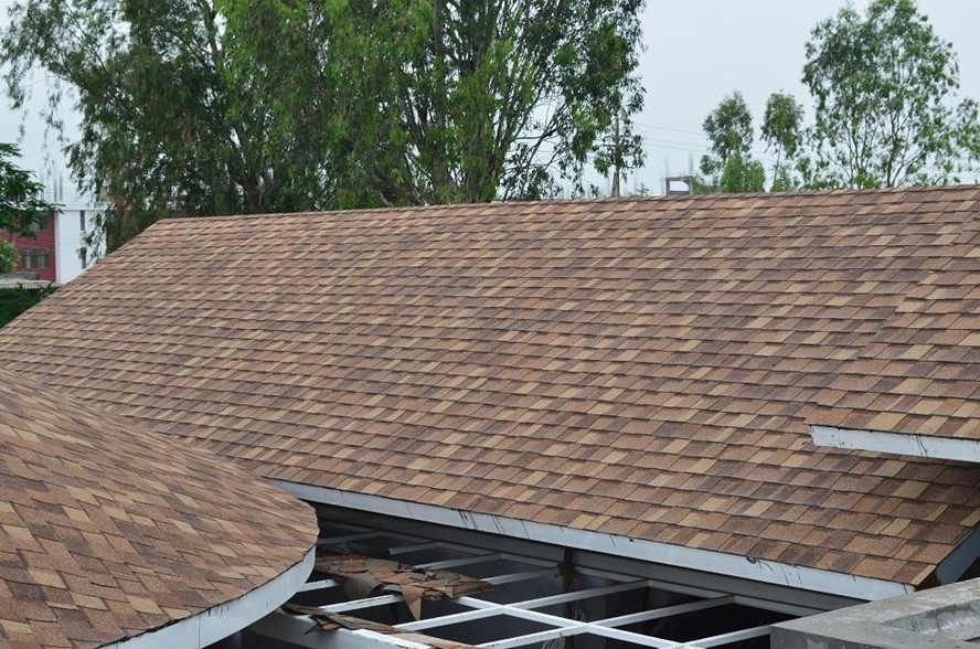 Asphalt Roofing Shingle - Features: Durable