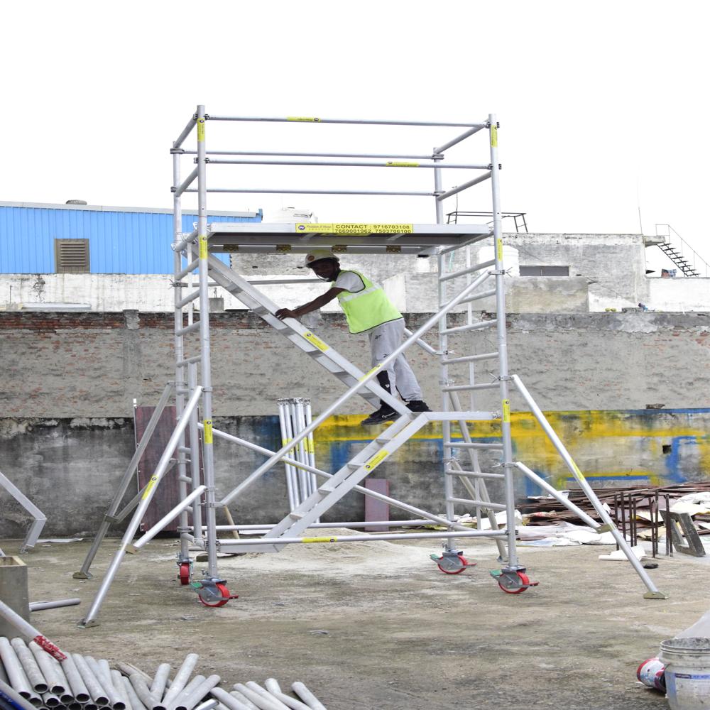 Stairway scaffolding