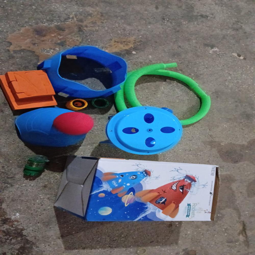Spri-nkler Roc-ket Launcher Summer Toys for Kids (1 Set)