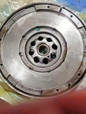 Flywheel Mahendera Rexton