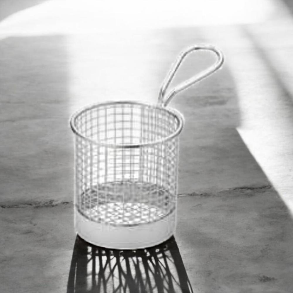 ROUND BASKET WITH BOTTOM PATTI