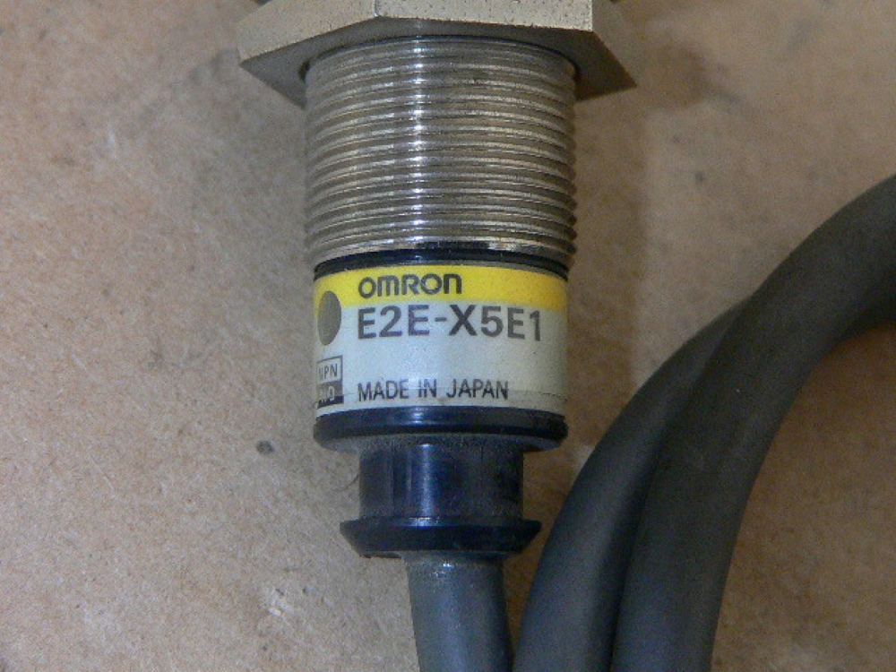 E2E-X5E1 omron proximity sensor 