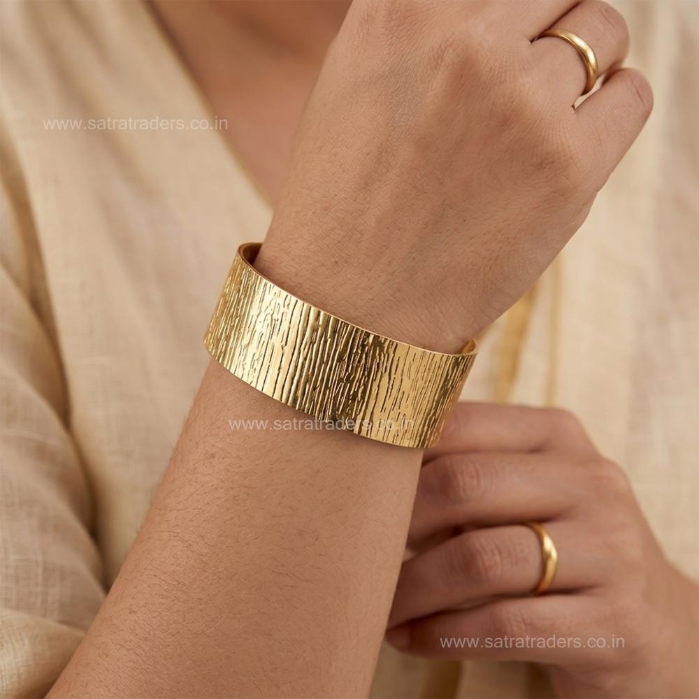Elegant Textured Gold Finish Open Cuff Bracelet | Size : 57mm | Qty : 1pc | K108