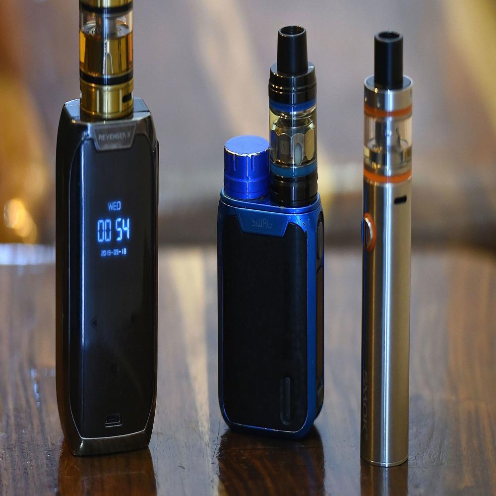 Smoking Web E-cigarette - Feature: E - Cigarette