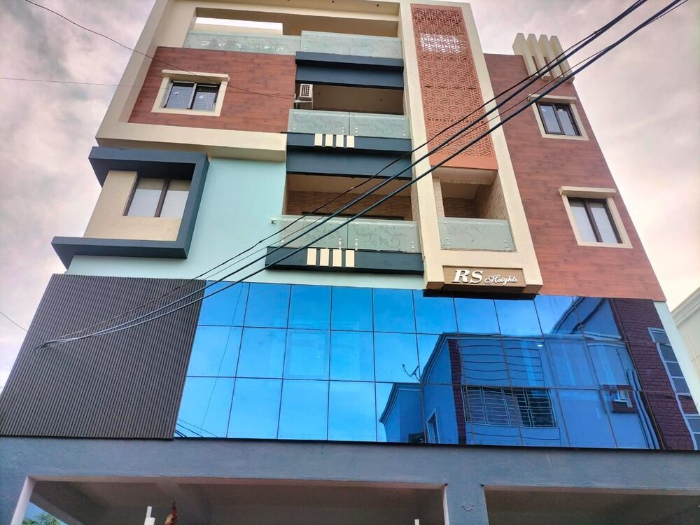 ग्लास क्लेडिंग