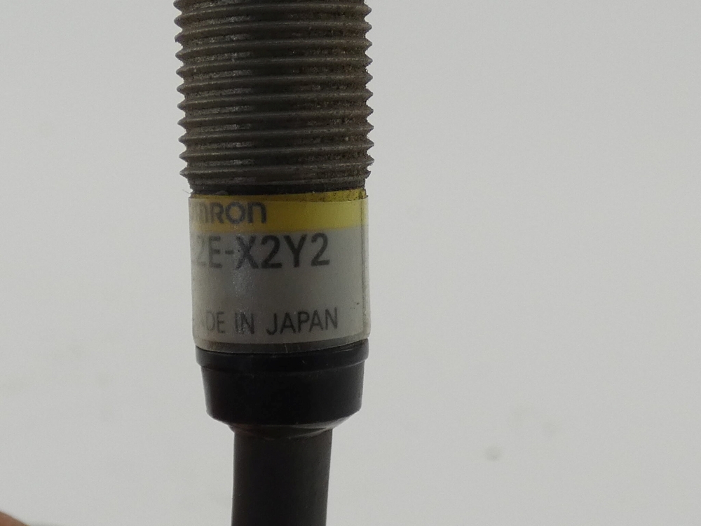 E2e-x2y2 Omron Proximity Sensor - Application: Industrial