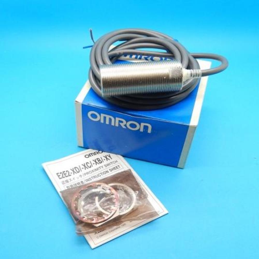 E2E-X10Y2 OMRON PROXIMITY SESNOR