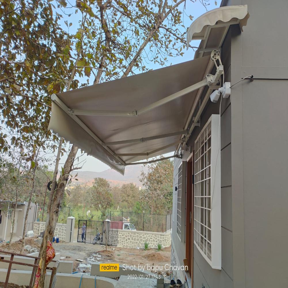 Retractable Awning - Frame Material: Ms