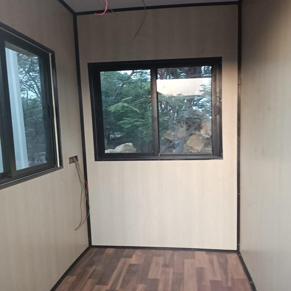 G.i Security Cabin - Color: Yellow