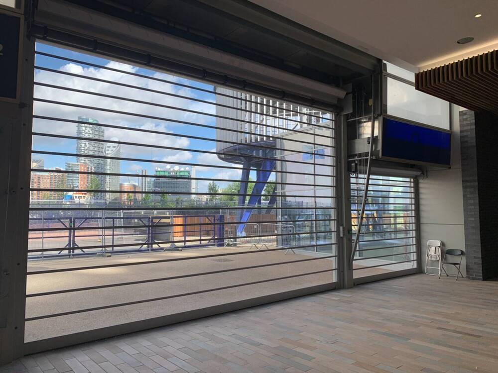 Transparent Rolling Shutter