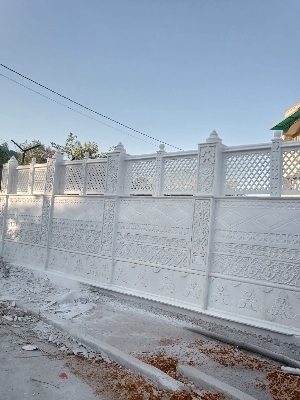 White marble wall clyding