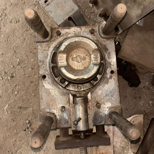 Plastic Mould Machine