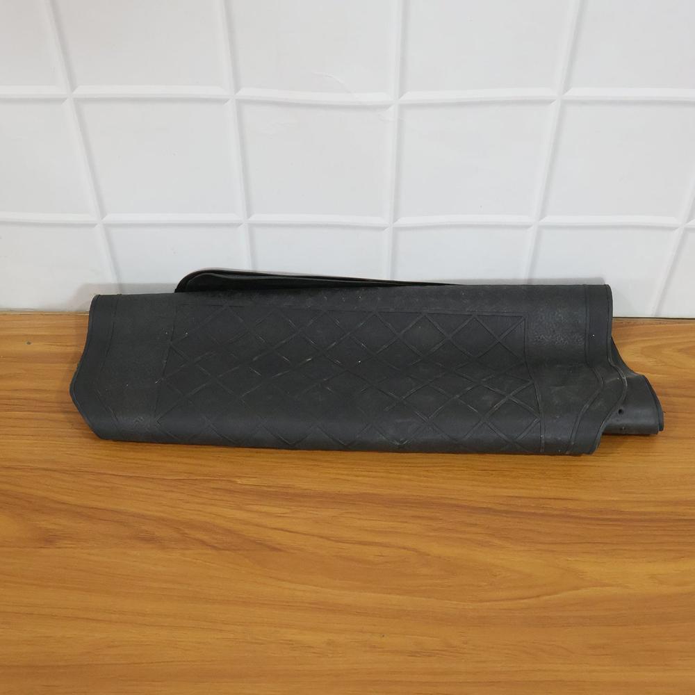 Heavy Duty Anti Slip Rubber Car Foot Mat Set (4 Pc) - Color: Mix