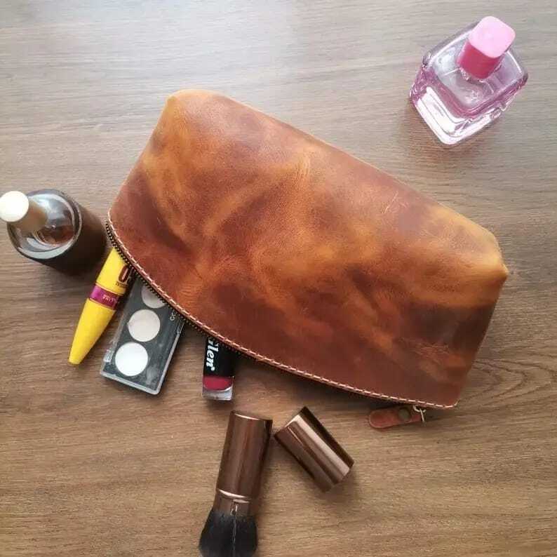 LPC-02 Pouch Clutch