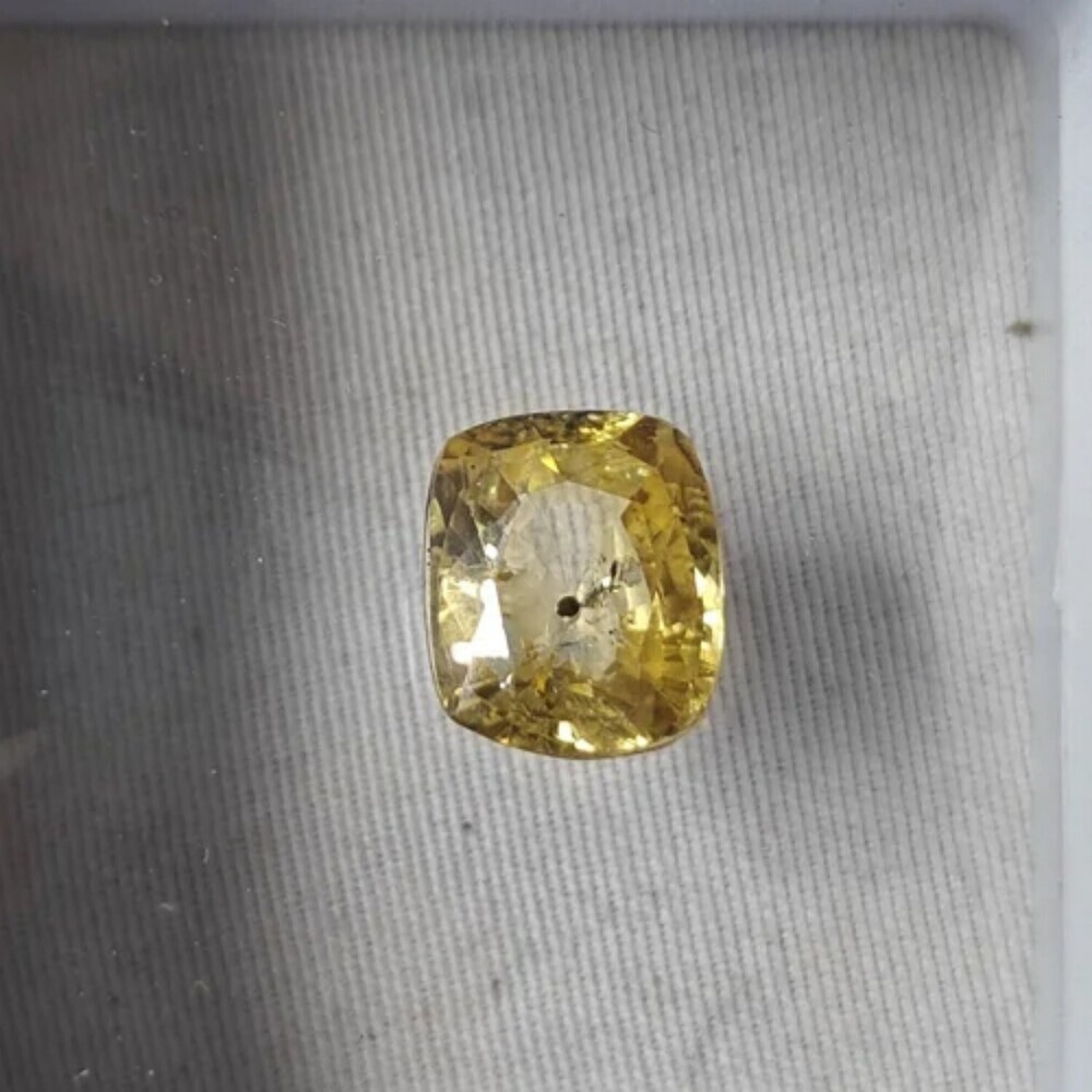 Natural yellow Sapphire