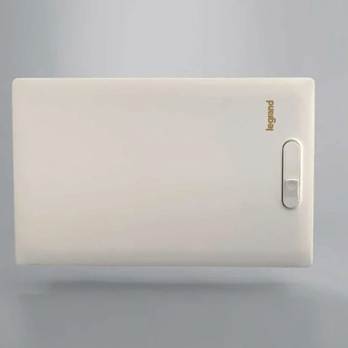 Legrand SPN DD 8 way 507611 Distribution Box