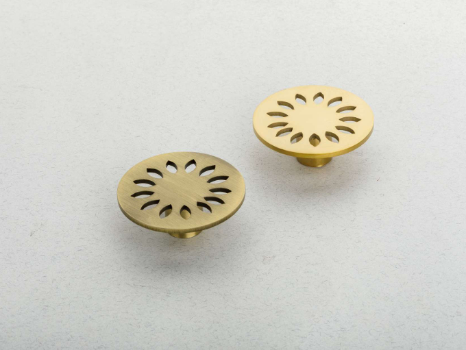 Door Knob - Color: Antique Gold