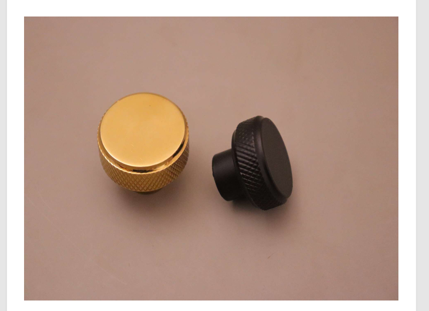 Door Knob - Color: Glossu Gold Aur Matt Black