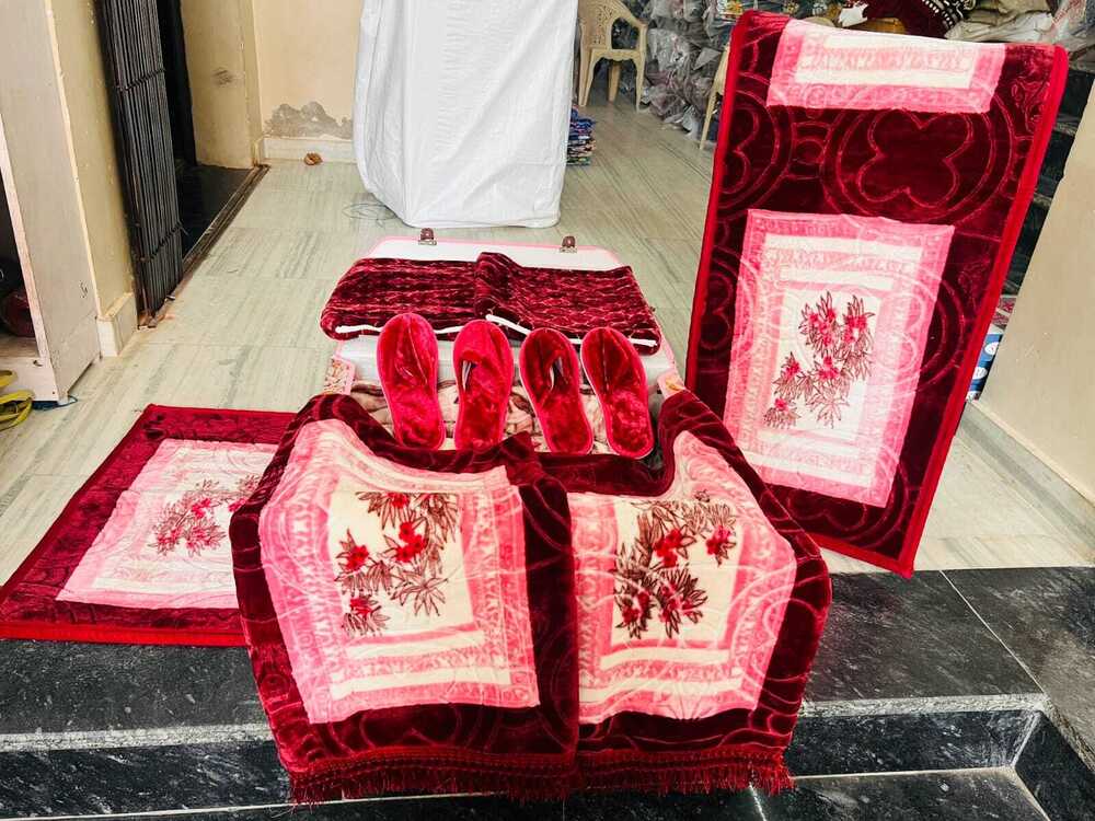Guzanish Designer Velvet Blanket Set