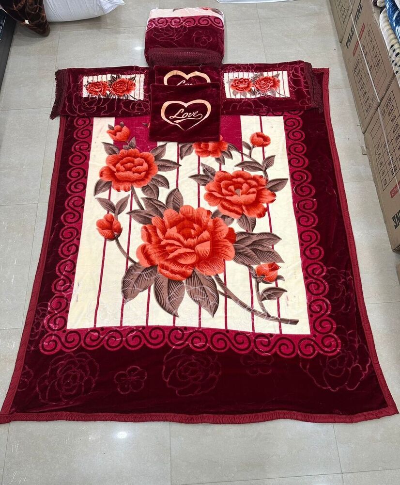 Love Design Maroon Floral Blanket Set