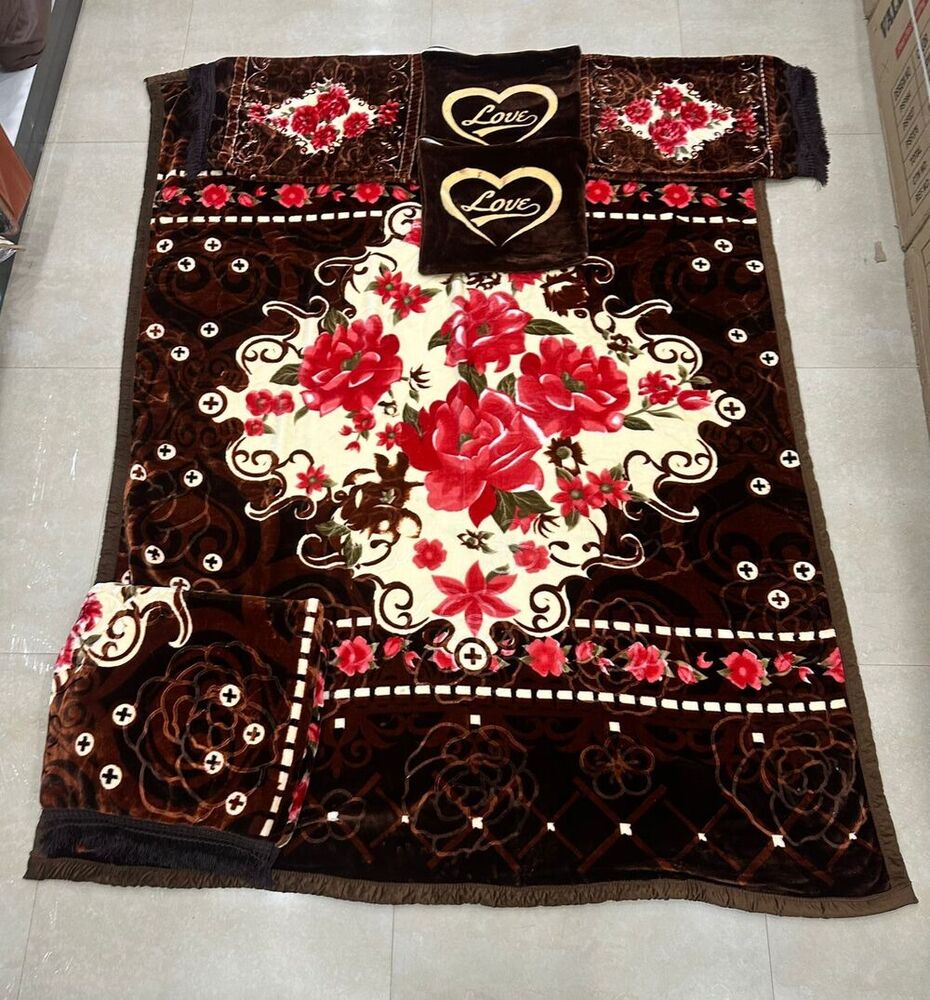 Classic Brown Floral Velvet Blanket Set
