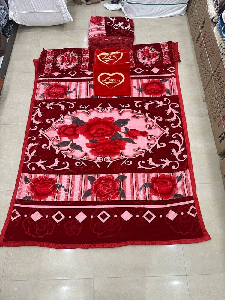 Premium Red Rose Designer Blanket Set