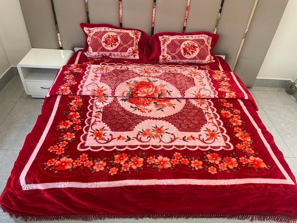 Maroon Heart Love Designer Blanket Set
