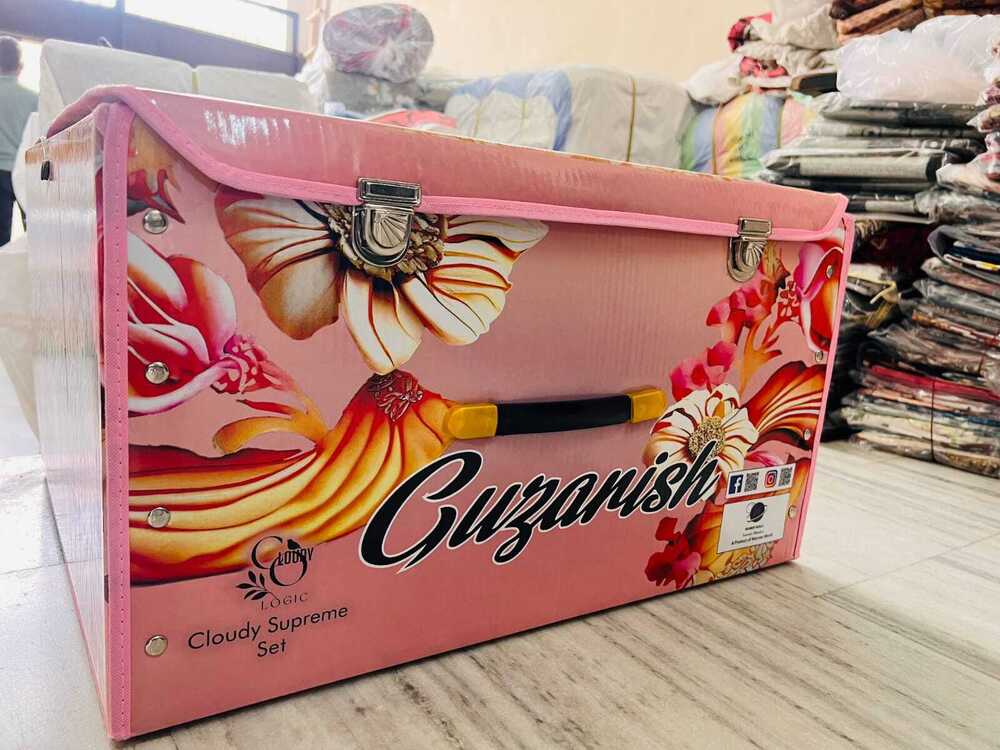 Guzanish Pink Floral Storage Blanket Box