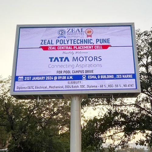 Outdoor Pole Mounted LED Screen