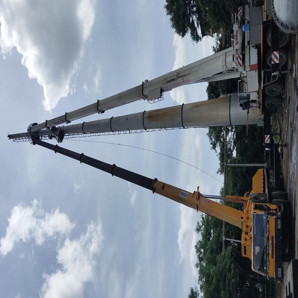 Liebherr 100 Ton Mobile Crane