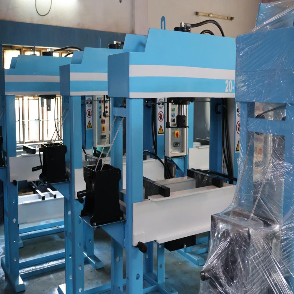 Hydraulic Press Machine - Industrial Grade, 415-440 Volt, Blue, Adjustable Nominal Force, Electric Motor, Optional Plc System, Analog/digital Pressure Gauge , Proportional And Solenoid Valves 