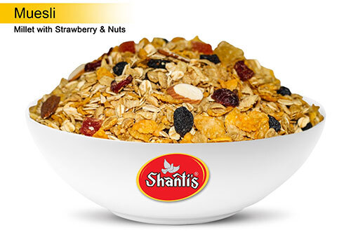 Muesli Millet with Strawberry & Nuts