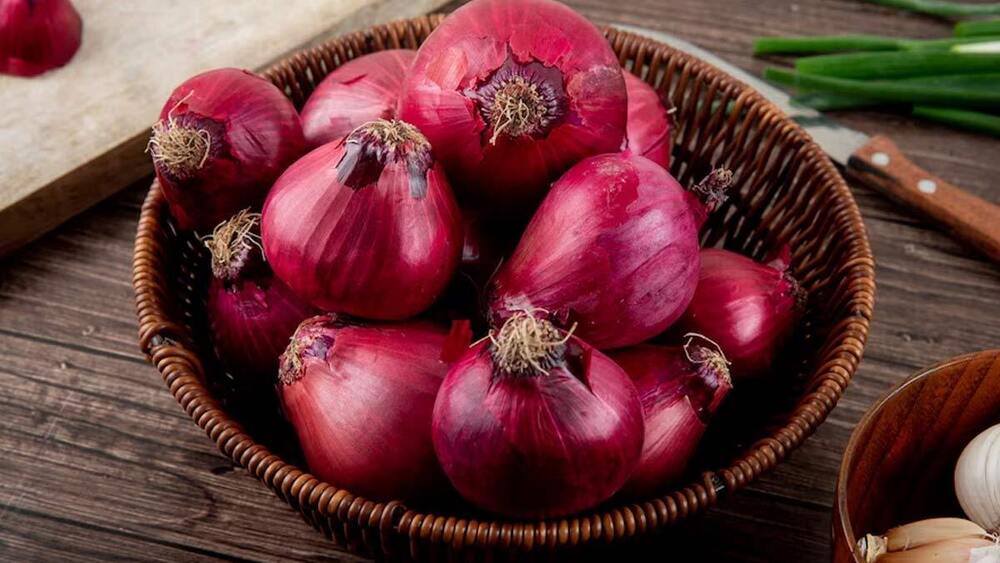 Fresh Red Onion