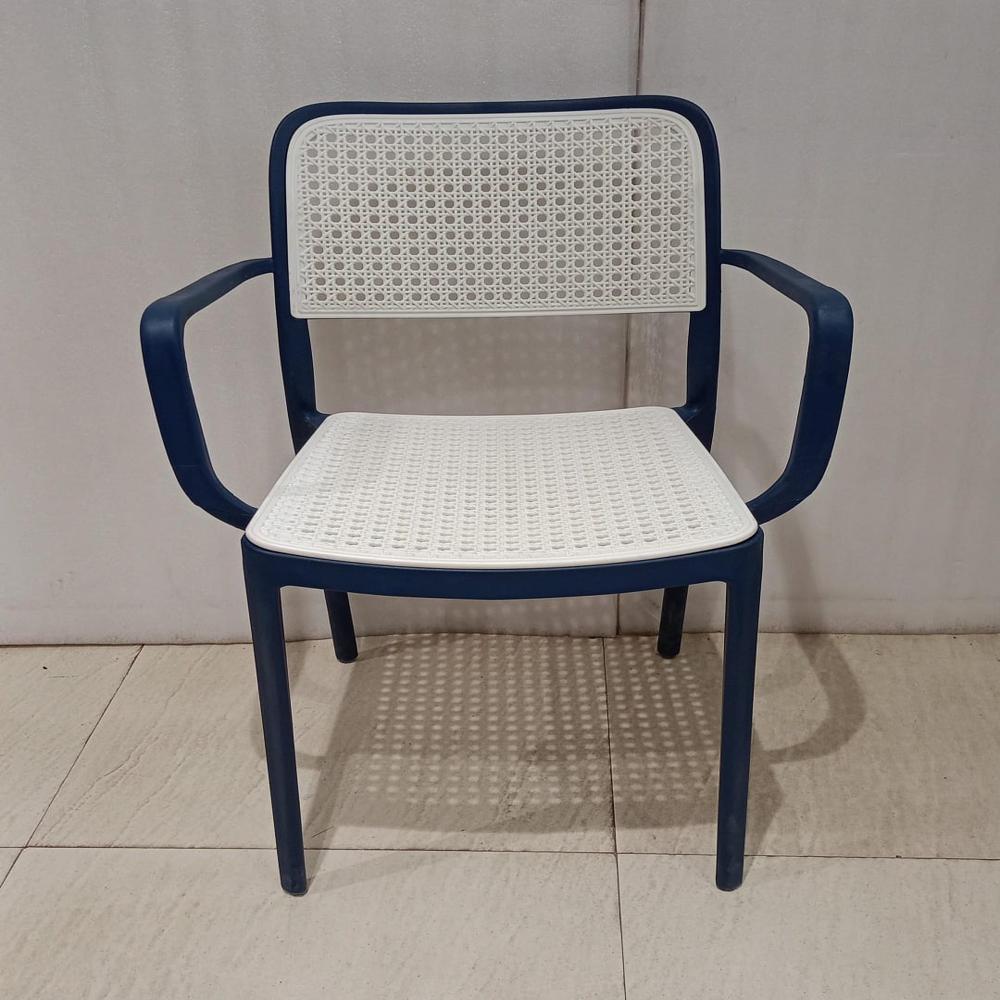 Retro Chair - Color: Multi