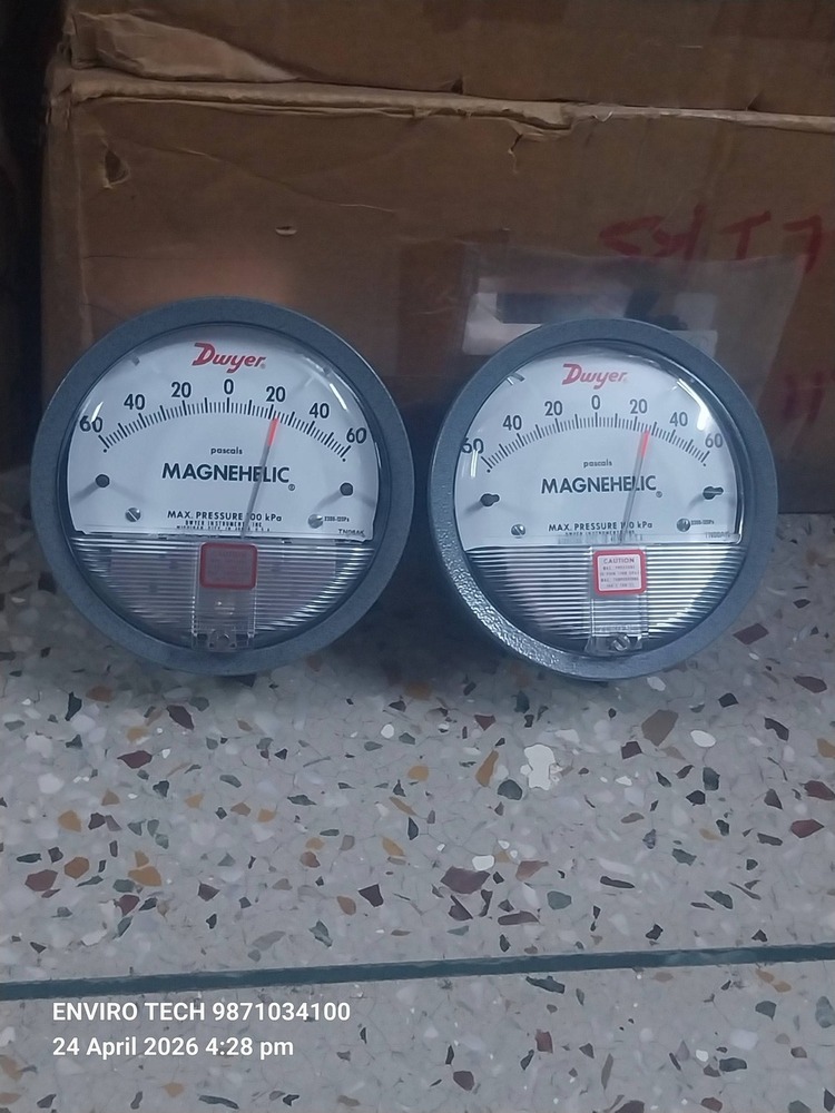 Magnehelic Differential Pressure Gauges Accuracy: 3%