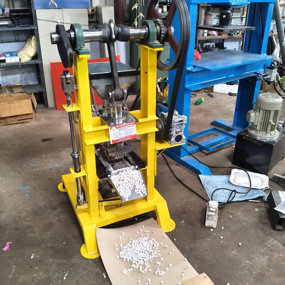 Heavy Duty Camphor Tablet Making Machine