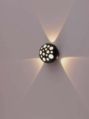 Led outdoor wall light