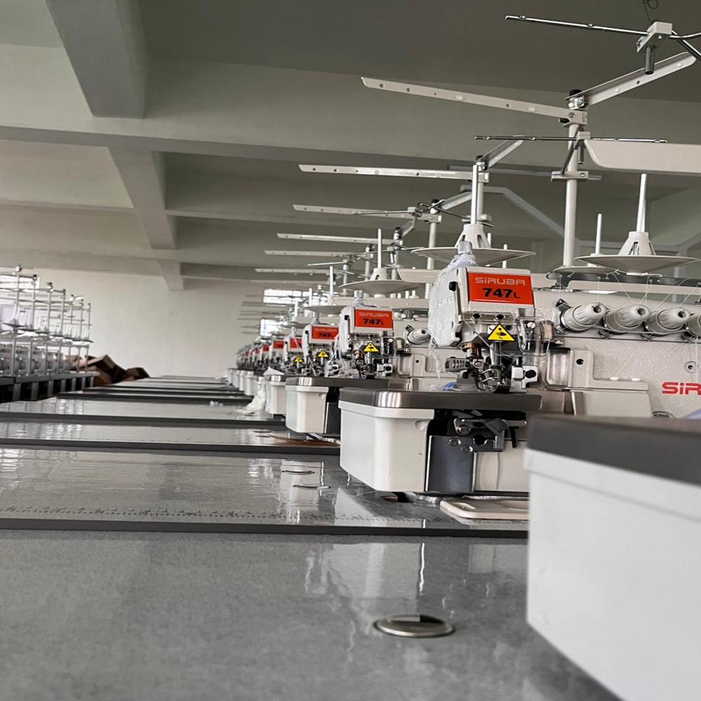 Siruba 747L Overlock Sewing Machine