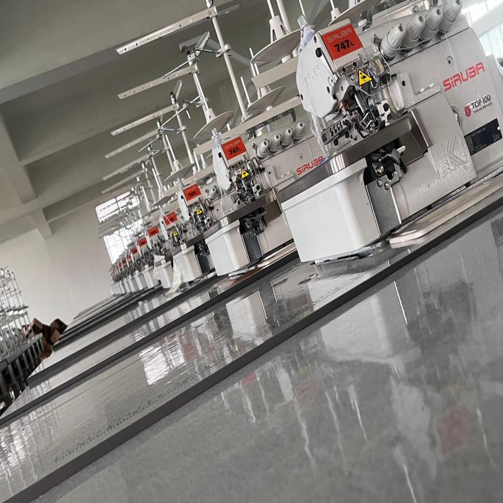 Siruba 747L Overlock Sewing Machine