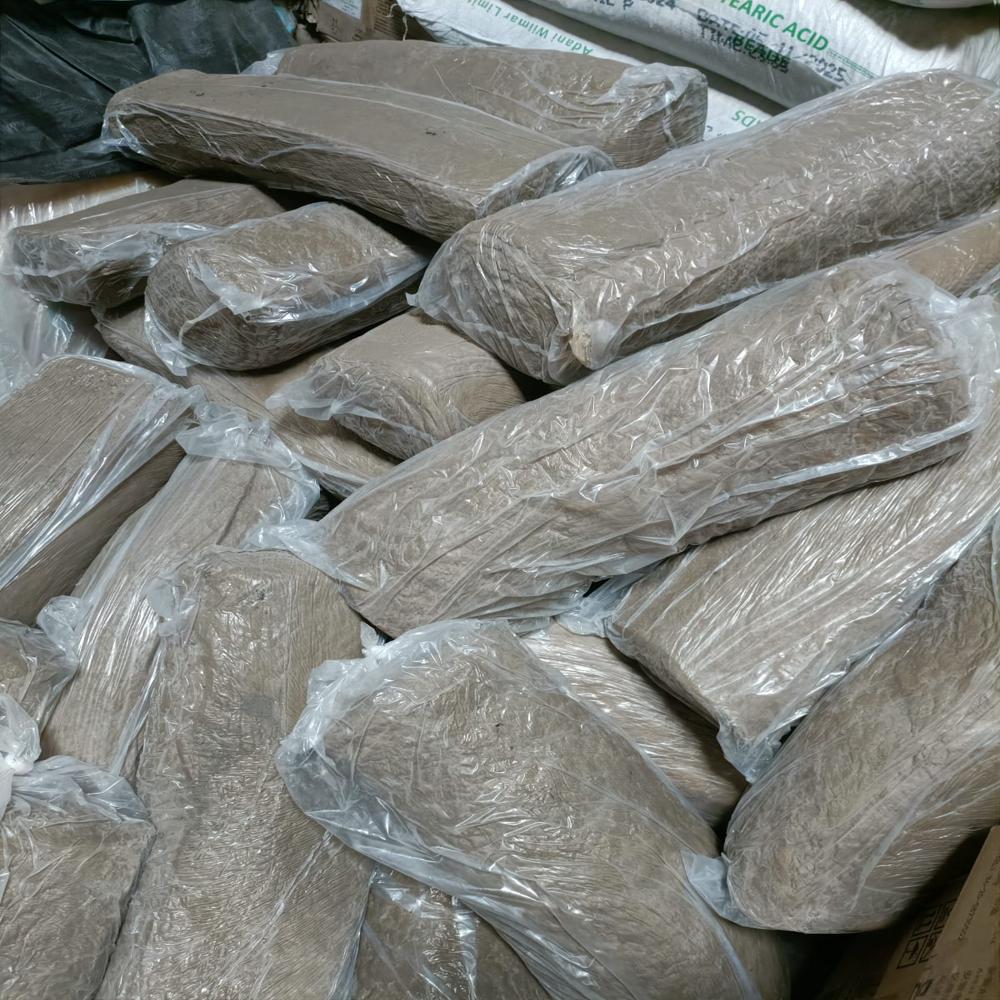 Gola Nitrile Rubber - Ash %: 5
