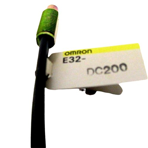 E32-DC200F4 Omron Photoelectric Sensor