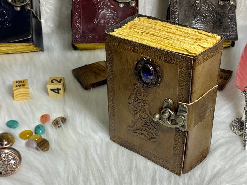 Wolf Design Leather Diary - Thickness: Approximately 1.5 Cm