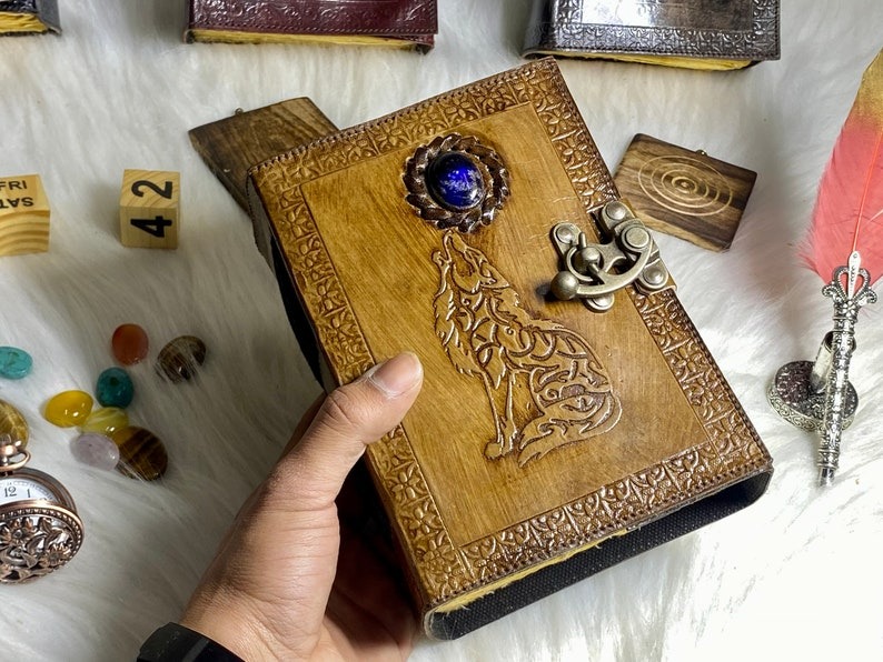 Wolf Design Leather Diary - Thickness: Approximately 1.5 Cm