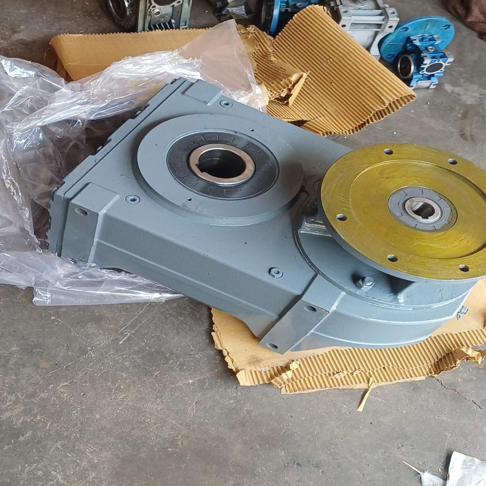 High Torque F Series Gear Reducer for Crane Travel Drive