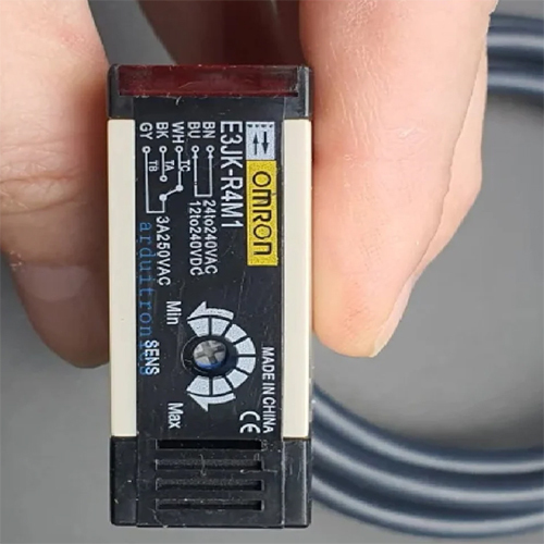 E3JK-R4M1 Omron Photoelectric Sensor