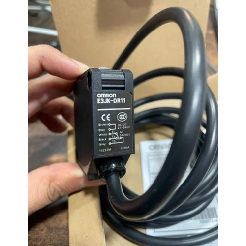 E3JK-DR11 Omron Photoelectric Sensor