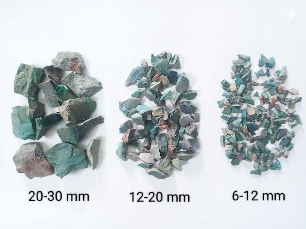Moss agate stone aggregate / green machine polished chips